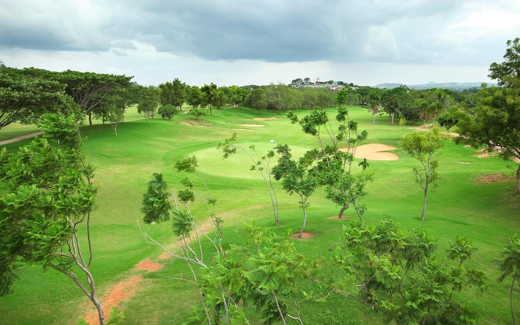 Eagleton - The Golf Resort Bidadi Buitenkant foto